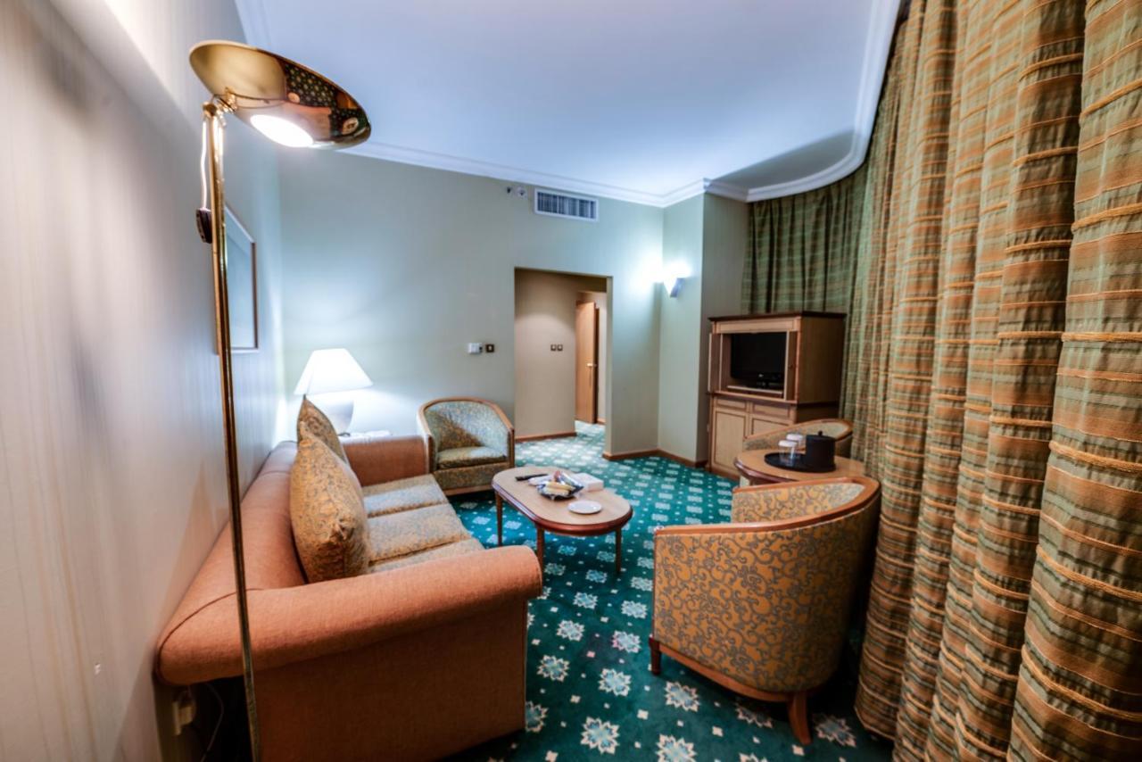 Grand Continental Hotel 3*