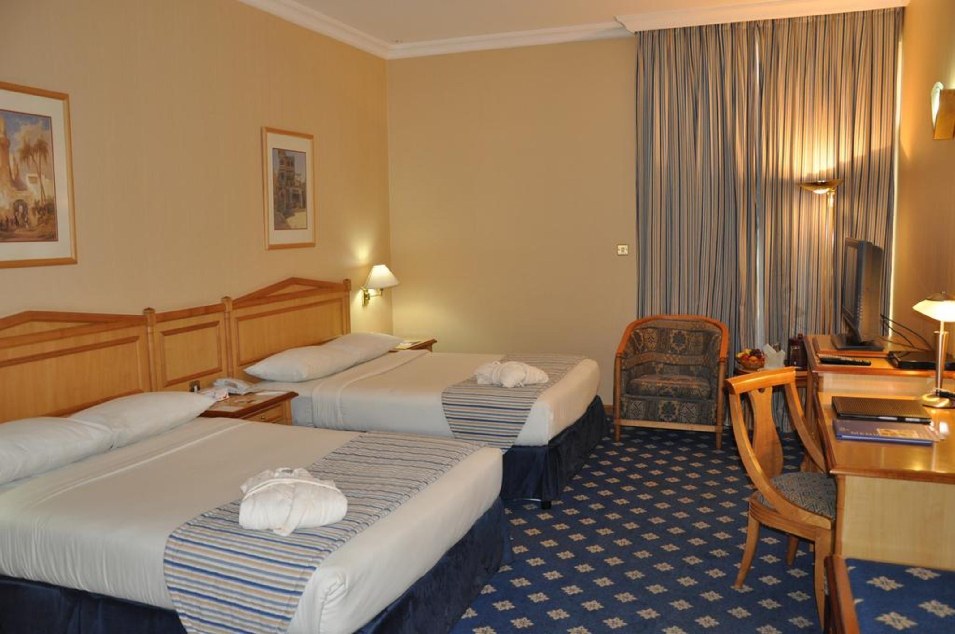 Grand Continental Hotel 3*
